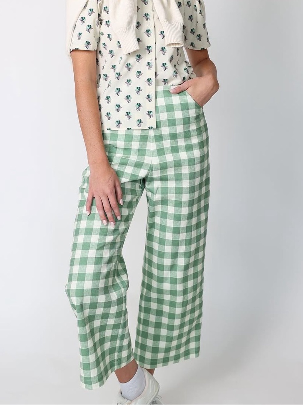BYRDIE GOLF SOCIAL KITTY TROUSERS